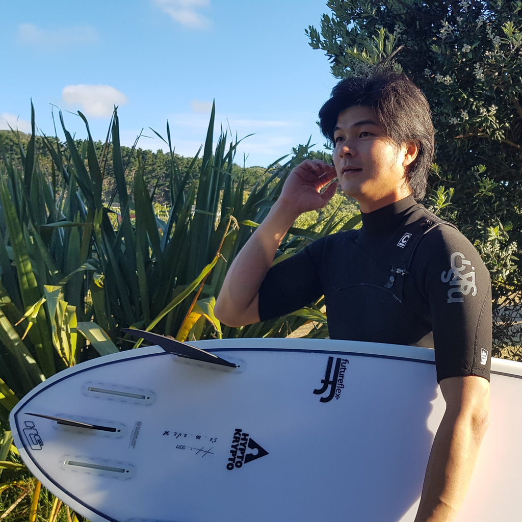 Putting on your wetsuit FAST - within a minute!