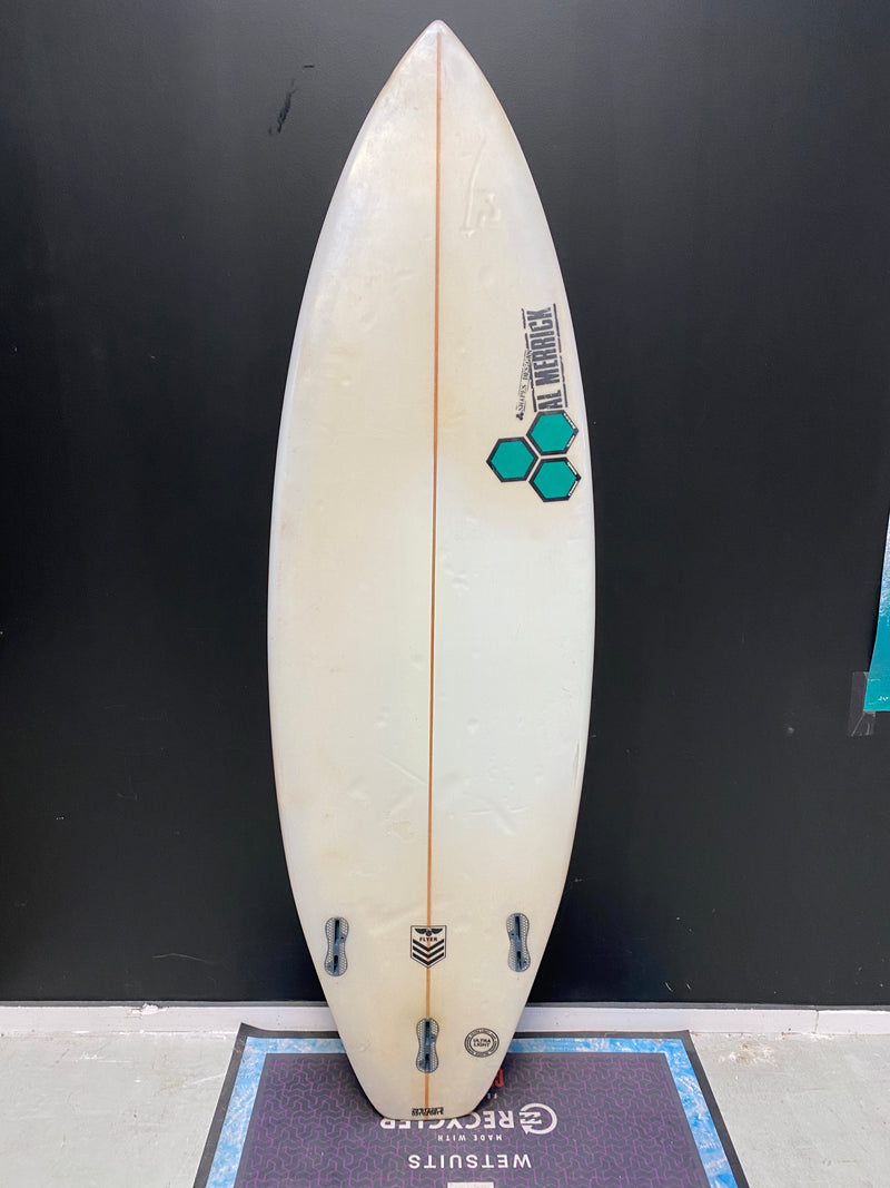 2nd Hand Channel Islands Flyer w/fins 5'11, 30L