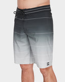 BILLABONG FLUID AIRLITE 20" BOARDSHORT - BLACK