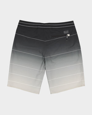 BILLABONG FLUID AIRLITE 20" BOARDSHORT - BLACK